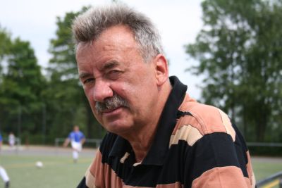 Kicking SV Biebrich 19