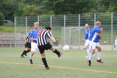 Kicking DJK Schwarz-Wei&szlig;