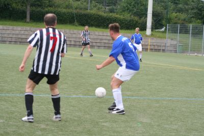Kicking DJK Schwarz-Wei&szlig;