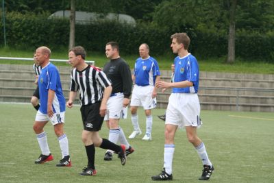 Kicking DJK Schwarz-Wei&szlig;
