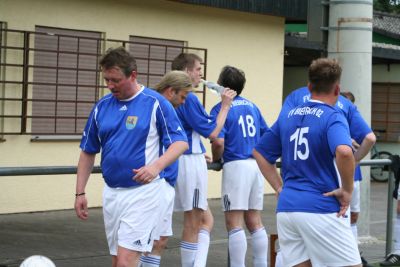 Kicking DJK Schwarz-Wei&szlig;