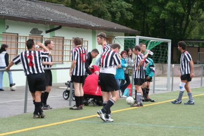 Kicking DJK Schwarz-Wei&szlig;