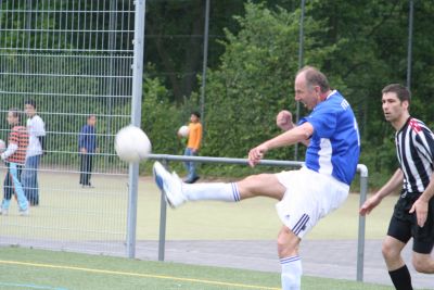 Kicking DJK Schwarz-Wei&szlig;