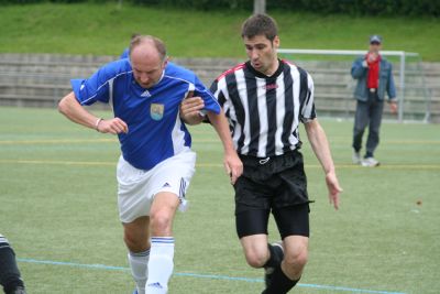 Kicking DJK Schwarz-Wei&szlig;