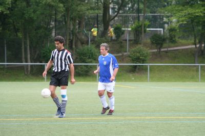 Kicking DJK Schwarz-Wei&szlig;
