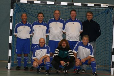&Uuml;-50 Turnier in der Biebricher Sporthalle