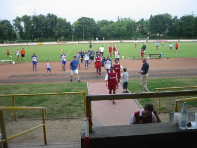 Kicking Walluf