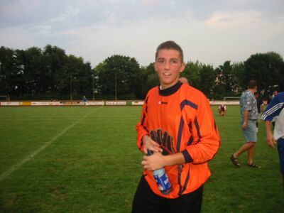 Kicking Walluf