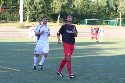 Kicking Eintracht Frankfurt U 23