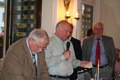 Kreispokalauslosung im Wiesbadener Rathaus