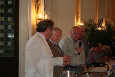 Kreispokalauslosung im Wiesbadener Rathaus