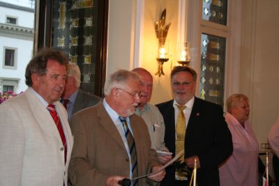 Kreispokalauslosung im Wiesbadener Rathaus