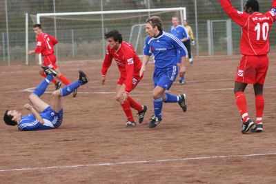 Ausw&auml;rtsspiel bei der SG Walluf