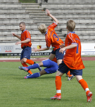 Freundschaftsspiel beim SV Wiesbaden (25. 07. 2009)
