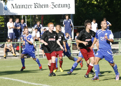 Freundschaftsspiel gegen die U19-Junioren des FSV Mainz 05 im Rahmen der Sportwoche des SVW Mainz (20. 07. 2010)