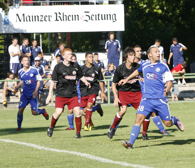 Freundschaftsspiel gegen die U19-Junioren des FSV Mainz 05 im Rahmen der Sportwoche des SVW Mainz (20. 07. 2010)