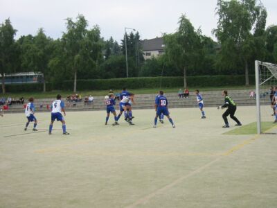 Kicking Freie Turner