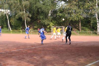 Kicking FSV Hellas