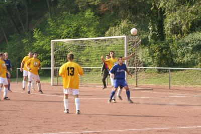 Kicking FSV Hellas