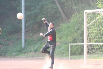 Kicking FSV Hellas