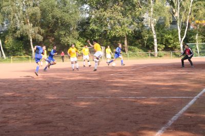 Kicking FSV Hellas