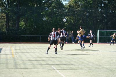 Ausw&auml;rtsspiel bei der DJK Schwarz-Wei&szlig;