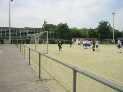 Kicking FSV Frankfurt