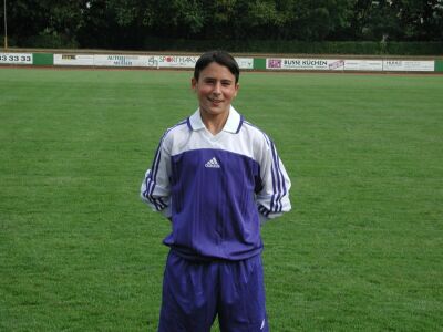 &Ouml;zg&uuml;r Akt&uuml;rk