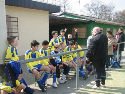 Kicking DJK Schwarz-Wei&szlig; Wiesbaden